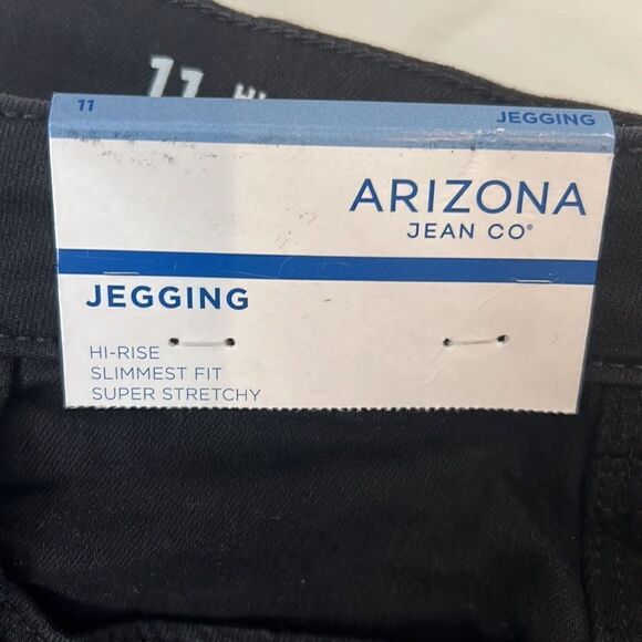 Arizona Jean Co Jegging Size 11 Black Distressed Hi Rise Slimmest Fit Stretchy - Picture 2 of 9